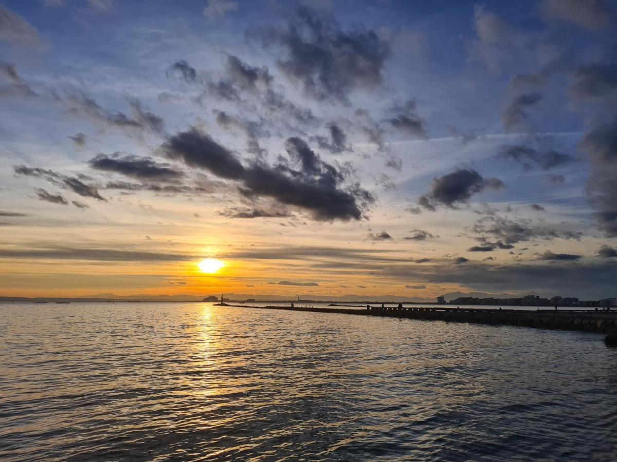 Acogedor Apartamento Vistas Al Mar Roses Esterno foto