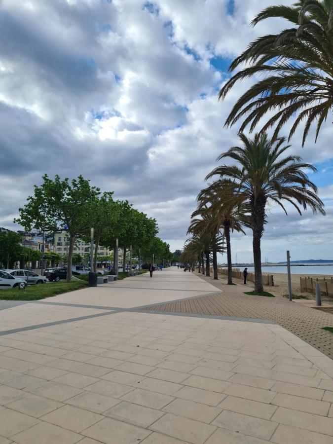 Acogedor Apartamento Vistas Al Mar Roses Esterno foto